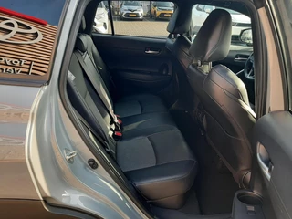 Toyota Corolla Cross 2.0 HYBRID FIRST EDITION BLIND-SPOT ELEK-ACHTERKLEP KEYLESS LM-VELGEN PARK-SENSOREN APPLE/ANDROID STOELVERW DRAADLOOS-LADEN AD-CRUISE BLUETOOOTH DAB+ / 29