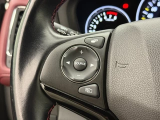Honda HR-V 1.5 i-VTEC Turbo Sport Automaat | Cruise control | Navi | Camera | Parkeersensoren | Trekhaak / 15
