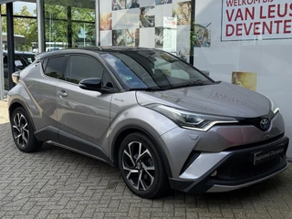 Toyota C-HR 1.8 Hybrid Bi-Tone Plus / 7