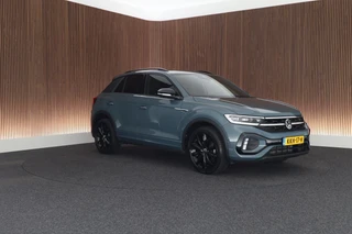 Volkswagen T-Roc 1.5 TSI 150pk DSG R-Line Business+ Black Style Trekhaak Camera Beats Stoelverwarming LED Navigatie / 13