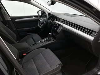 Volkswagen Passat Variant 1.5 TSI Business Automaat | Adaptive Cruise | Stoelverwarming | CarPlay | Trekhaak / 13