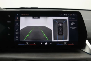 BMW X1 xDrive25e Frozen Grey l Pano l Trekhaak l Harman Kardon l Leder l 360° Camera / 17