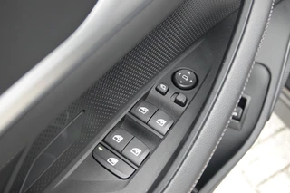 BMW i4 eDrive40 M Sport Edition 84 kWh Comfort Pack | Trekhaak | Schuifdak | / 15