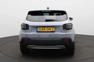 Jeep Avenger Summit 54 kWh 2+6 Jaar Garantie / 15