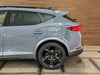 CUPRA Formentor 1.5 TSI Business Exclusive Paint | Pano | Winterpakket | Cruise adaptief | 19 Inch | Matrix Led | Virtual | / 43