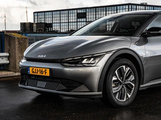 Kia EV6 Light 77.4 kWh | SOH 100% | Trekhaak | ACC | Camera | LED | Keyless | Navigatie | Apple Carplay/Android Auto | Dealeronderhouden | 19" / 38