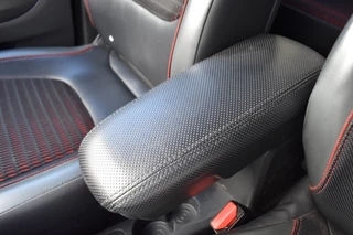 Renault Captur 1.2 TCE AUT. / STOEL VERW. / ECC / PDC / H-LEDERLOOK BEKL. / 19