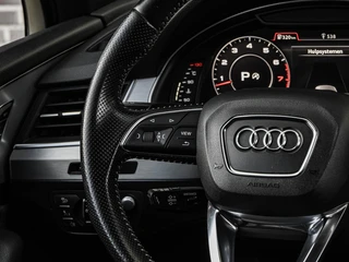 Audi Q7 3.0 TFSI quattro S-Line Panoramadak B&O Advanced Nachtzicht Luchtvering Leder ACC HUD Virtual Cockpit Soft-Close Achterasbesturing Trekhaak 21" / 20