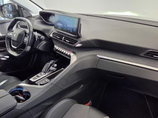 Peugeot 5008 1.2 PureTech Blue Lease Allure  7-Persoons Navigatie Full-led / 16