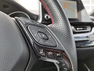 Toyota C-HR 1.8 HYBRID GR-SPORT 19"LM-VELGEN CAMERA NAVI STUUR-/STOELVERWARMING P-SENSOREN AD-CRUISE HALF-LEDER/ALCANTARA / 19