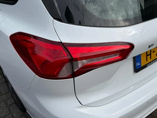 Ford Focus Wagon 1.0 EcoBoost ST Line Business / 47