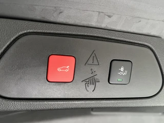 Opel Grandland X 1.6 Turbo Hybrid4 Ultimate | Camera | ACC | Navi | Elektrische achterklep | Clima | Stoelverwarming | Lm velgen | ( Vestiging - Vianen, 0347-371248 ) / 28