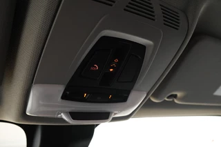 BMW X1 sDrive18d High Executive  Automaat, Panorama dak, Navigatie / 37