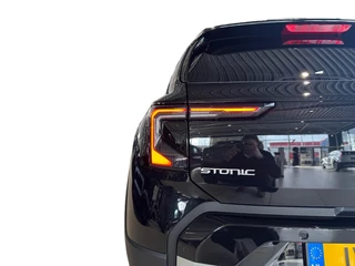 Kia Stonic 1.0 T-GDi MHEV DynamicPlusLine | NU MET €1.000,- inruilpremie! | Parkeersensoren voor- en achterzijde | Climate Control / 26