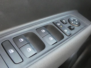 HYUNDAI Inster 49 kWh 115pk 4-zits Evolve Sky / 23