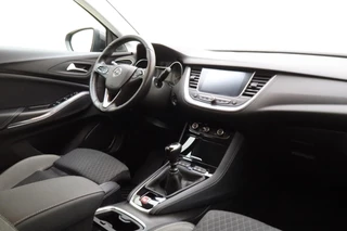 Opel Grandland X 1.2 Turbo 130pk Innovation | Navigatie | Trekhaak | Climate control | AGR Comfortstoelen | Elektrische achterklep | Stoel- en stuurverwarming | Camera / 4