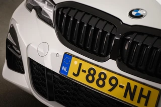 BMW 3-serie 318i M-Sport Executive Edition | AUDIO MEDIA- PACK | DRAADLOZE LADER | DAB | APPLE | CAMERA | 19" / 16