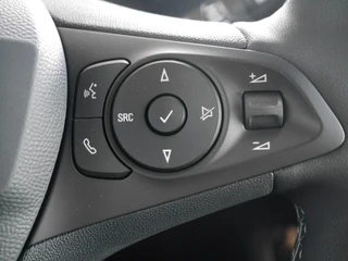 Opel Corsa Electric Long Range GS 51 kWh | 1 Fase | Stuur en Stoelverwarming | Camera achter | Parkeersensoren v+a | Carplay | Lichtmetalen velgen / 18