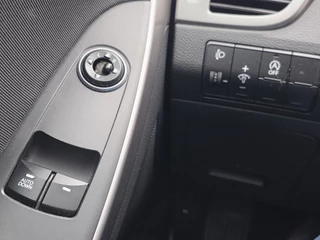 Hyundai i30 1.6 GDI i-Drive Cool AIRCO LM / 14