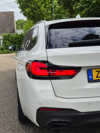 BMW 5-serie Touring 530e M Sport LED CarPlay Elek. Stoelen 100% dealer onderhouden 530e Business Edition Plus / 29