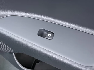 Kia Stonic 1.0 T-GDi MHEV DynamicLine  - Apple Carplay/Android Auto - Achteruitrijcamera - Cruise Control - Fabrieksgarantie t/m 07-2032 / 43