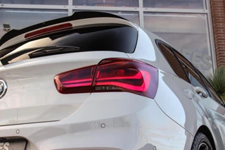 BMW 1-serie 120i Edition M Sport Shadow High Executive | 2e eigenaar | Driving Assistant | Schuif-/kanteldak | Camera | Harman Kardon | Keyless entry | LED | M sport remmen | PDC / 48