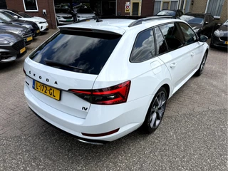 Škoda Superb Combi 1.4 TSI iV Sportline Business  Panoramadak, Trekhaak / 23