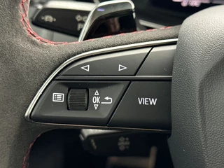 Audi RSQ8 4.0 TFSI RS Q8 Quattro Panoramadak | Luchtvering | 23'' L.M. Velgen / 22