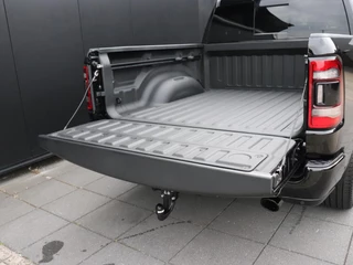Dodge Ram 1500 5.7 V8 4x4 Crew Cab Sport | LEDER | MEMORY | PANO-DAK | HEAD-UP | LUCHTVERING | TREKHAAK | ALPINE AUDIO | STOELVERK. | CAMERA | NAVI | CRUISE | / 19