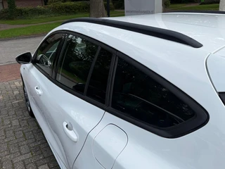 Ford Focus Wagon 1.0 EcoBoost ST Line Business / 48