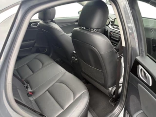 Kia XCeed 1.5 T-GDI MHEV ExecutiveLine | Airco | Navi | Camera | Stoelverwarming | Panoramadak | Stoelventilatie | Elektrische stoelen | / 26
