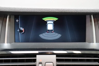 BMW X3 xDrive20i High Executive M Sport Pakket Automaat  / Navigatiesysteem Professional / Leder / Trekhaak / 18 Inch / Xenon / Stoelverwarming / Climate Control / Parkeersensoren voor+achter / Lichtpakket / Cruise Control / 26