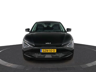 Kia EV6 Light Edition 63 kWh - SOH 99,7%  - Navigatie - Adaptive Cruise Control - Stoel/Stuur verwarming - Apple Carplay/Android Auto - Fabrieksgarantie tot 02-2032 / 13