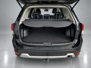 Subaru Forester 2.0i e-BOXER Luxury AUT  | dealer onderh. | leder interieur | trekhaak | adapt. cruise | carplay | memory seat / 22