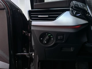 Skoda Kamiq 1.0 TSI 116pk DSG Sport Business Stoelverwarming App-Connect DAB+ / 24