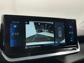 Peugeot 2008 1.2 PureTech Allure Pack CAMERA TREKHAAK ECC CRUISE LM NAVI CARPLAY. / 29