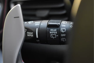 Maserati Levante 3.0 V6 AWD GranLusso 350 pk Facelift Driver ass.Pack 1 | Open dak | Harman/Kardon | Camera | Luchtvering | Carplay | Keyless | DAB | Full LED | 20" / 54