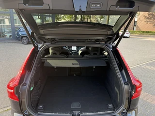 Volvo XC60 2.0 T6 Plug-in hybrid AWD Plus Black Edition / 5