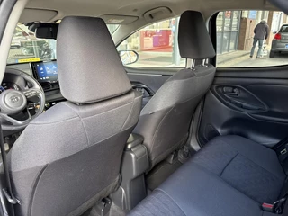 Toyota Yaris 1.5 Hybrid 115 First Edition Adaptive cruise ctrl / 13