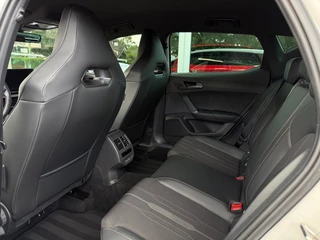 CUPRA Leon 1.4 e-Hybrid VZ Business 245PK LED Navi ACC Carplay / 18