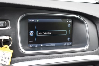 Volvo V40 1.6 T3 MOMENTUM NAVI / PDC / STOEL VERW. / TREKHAAK / 27