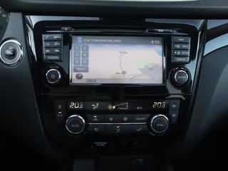 Nissan Qashqai 1.2 116PK Tekna | Panoramadak | Trekhaak | / 16