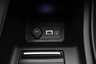Peugeot 308 SW 1.2 PureTech Allure | Apple carplay/Android auto | Parkeercamera V + A | Electronic climate control | Draadloze telefoonlader | Stoelverwarming | Navigatie | Parkeersensoren V+A | Automaat / 28