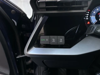 Audi A3 Sportback 30 TFSI Advanced Edition LED Adaptive Cruise Camera DAB+ / 25