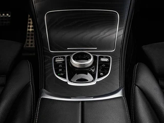 Mercedes-Benz GLC-klasse 250 4MATIC Premium Plus AMG | Panoramadak | Trekhaak | Memory | Camera | Distronic Pro | 20" | Dealeronderhouden / 34