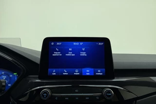 Ford Kuga 2.5 PHEV 225pk Automaat ST-Line X | Navigatie | Panoramisch schuif/kanteldak | Trekhaak 1500kg | Lederen bekleding | Head-up display | Stoel- en stuurverwarming | Keyless | Achteruitrijcamera / 30