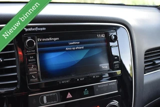 Mitsubishi Outlander 2.4 PHEV Diamand Edition LEDER VOL! 360º/PANORAMADAK/CAMERA/ACC/ETC,! / 29