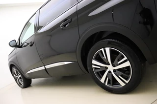 Peugeot 5008 1.2 PureTech Allure Pack Business 130 PK | Automaat | 7-zits | Camera | Cruise Control | Navigatie | Climate Control | Start/stop |Getinte ramen | 1e eigenaar / 21