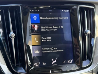 Volvo V60 Inscription 2.0 T4 190PK Automaat Navigatie, Leder, Elektrische Voorstoelen, Keyless, Elektrische Kofferklep, Stoelverwarming, Parkeersensoren, Trekhaak 13P automatisch wegklapbaar / 26