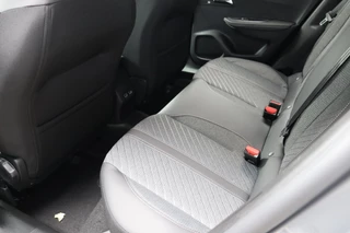 Peugeot 2008 1.2 Hybrid 145 Allure 2+6 jaar Garantie / NIEUW / 9